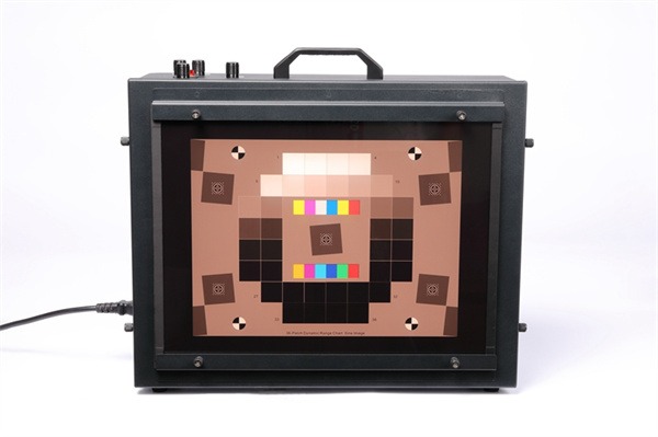 T259000高照度 可调色温透射式灯箱